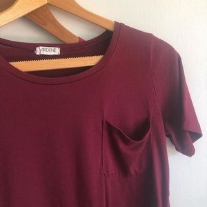 ardene | size small | red tshirt w open side hem, high low shorter in the front